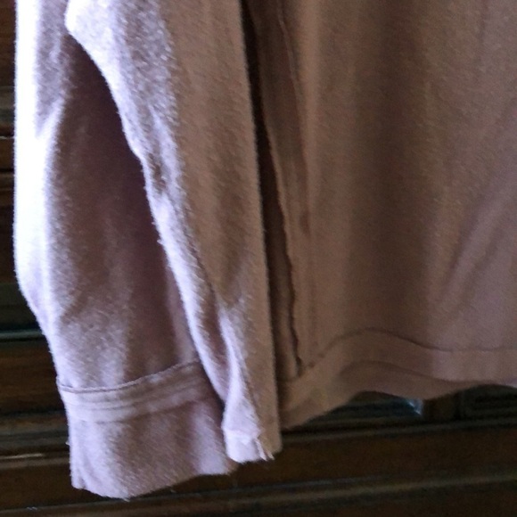 Signature Studio purple mock neck sweatshirt with reversed seems in size XL - Picture 3 of 5